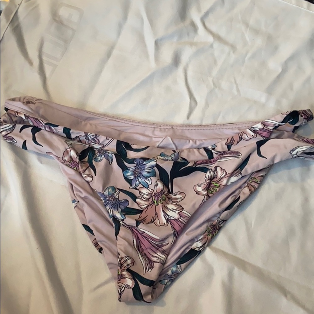 NWOT o’Neill bikini bottoms FIRM PRICE